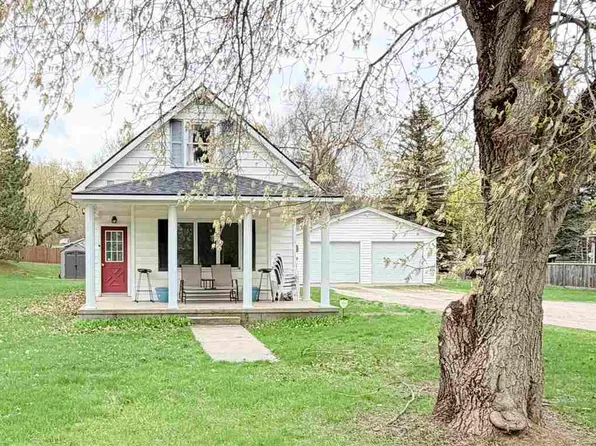121 W Division St, Boyne City, MI 49712