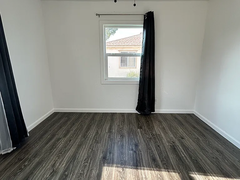 1809 Idalou Ave — Photo 4