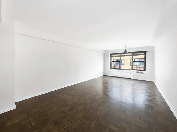 2 Tudor City Place image 9 of 13