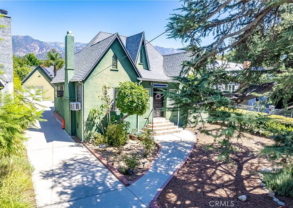1st image of 301 W Mariposa St