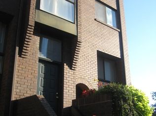 100 N 22nd St APT 131, Philadelphia, PA 19103