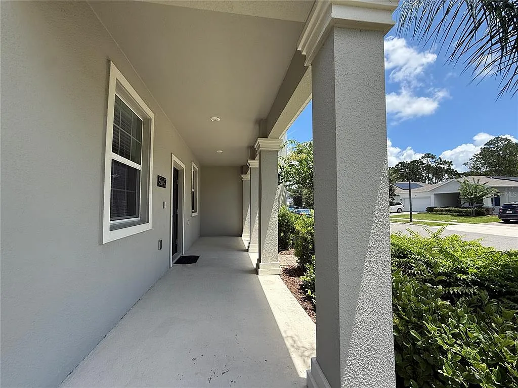 3 bed, 2.5 bath, 1755 sqft, $2,350 — Photo 3