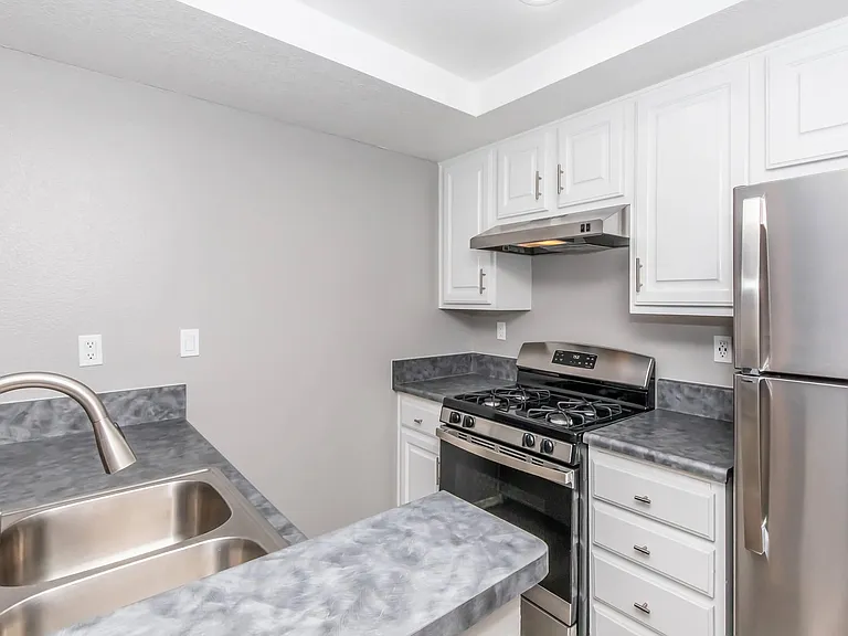 Palm Court Apartment Homes — Photo 22
