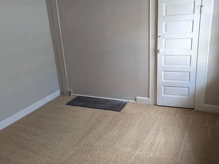 645 Rutherford Ave — Photo 9