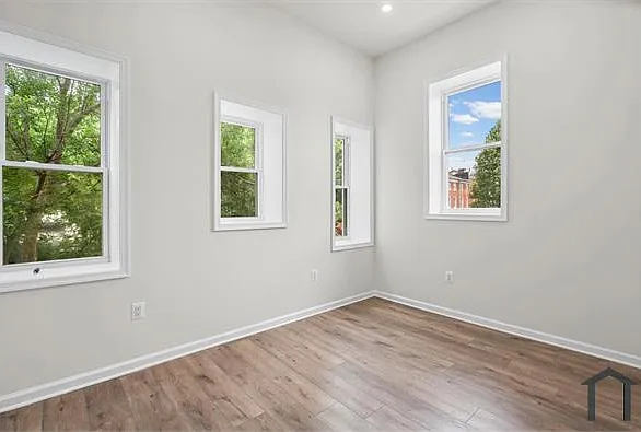 1723 E Lombard St — Photo 28