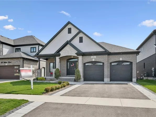 211 Water St, Saint Jacobs, ON N0B 2N0