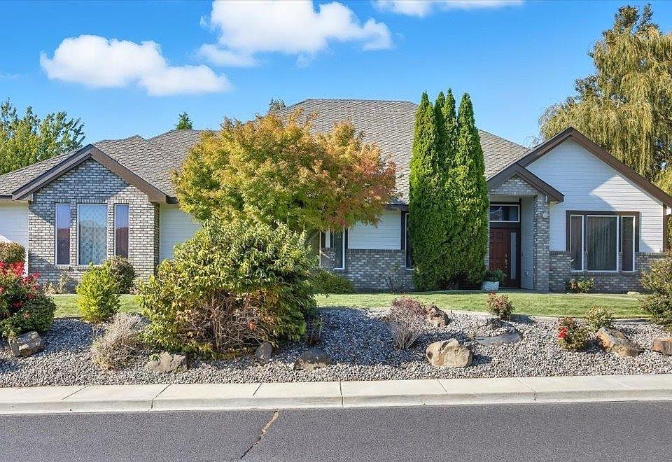 1st image of 3111 W Canyon Lakes Dr