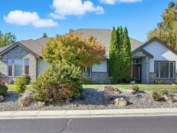 3111 W Canyon Lakes Dr, Kennewick, WA 99337
