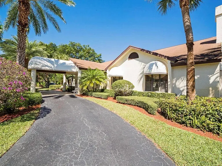 3350 Perimeter Dr — Photo 16