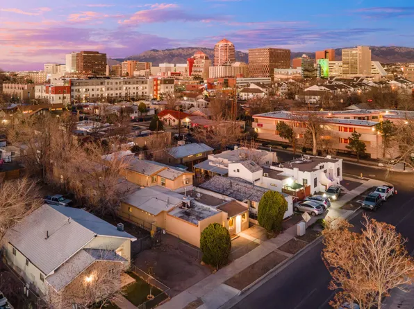 907 Coal Ave SW, Albuquerque, NM 87102