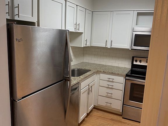 5th image of 3021 Massey Rd APT A