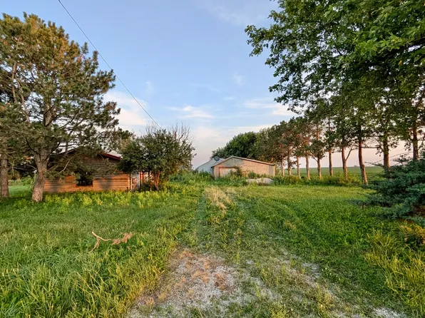 1146 N 10th Rd, Streator, IL 61364