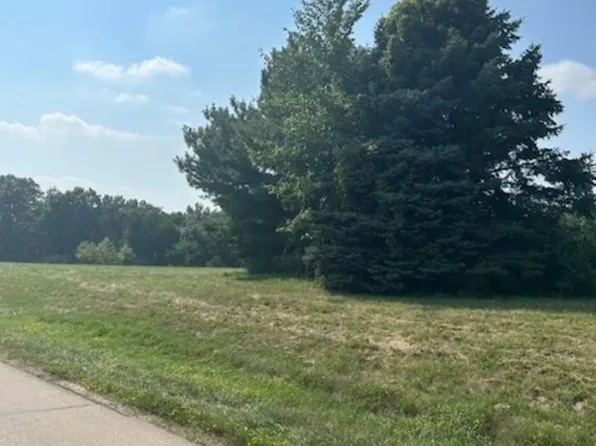 26-1 Lake Carroll Blvd, Lanark, IL 61046