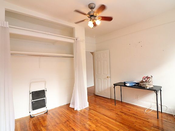 5th image of 465 W 51st St APT 3E