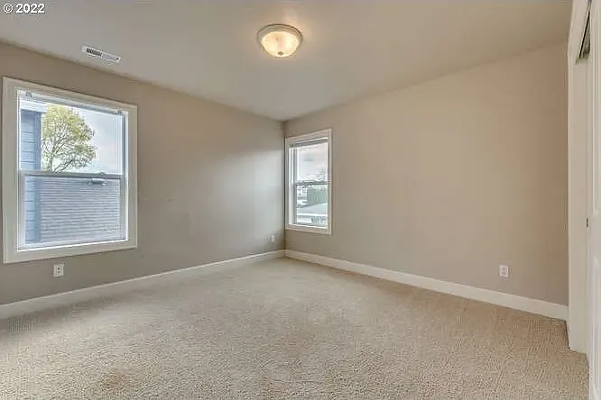 352 SE 70th Ave — Photo 12