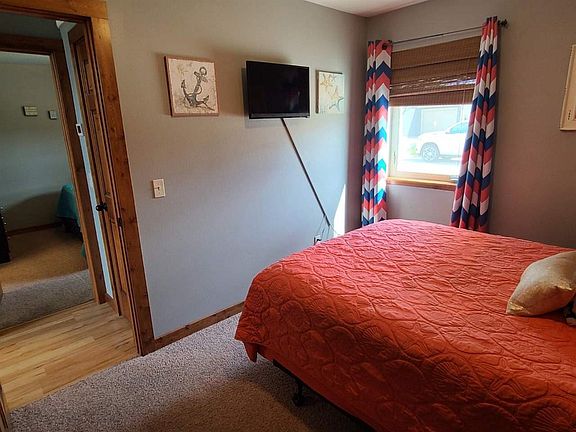 5th image of 290 240th Ave #15