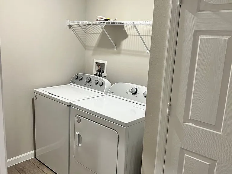 5951 NW Baynard Dr — Photo 15