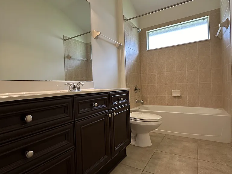 5204 Comfort Ct — Photo 32