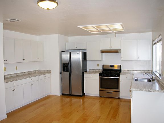 3rd image of 2974 Vista Grande