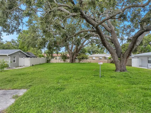 5922 50th Ave N Lot 8, Saint Petersburg, FL 33709