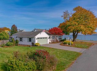 22 McKinley Rd, Falmouth, ME 04105