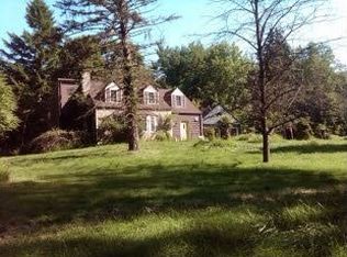 4 Country Club Ln, Newton, NJ 07860