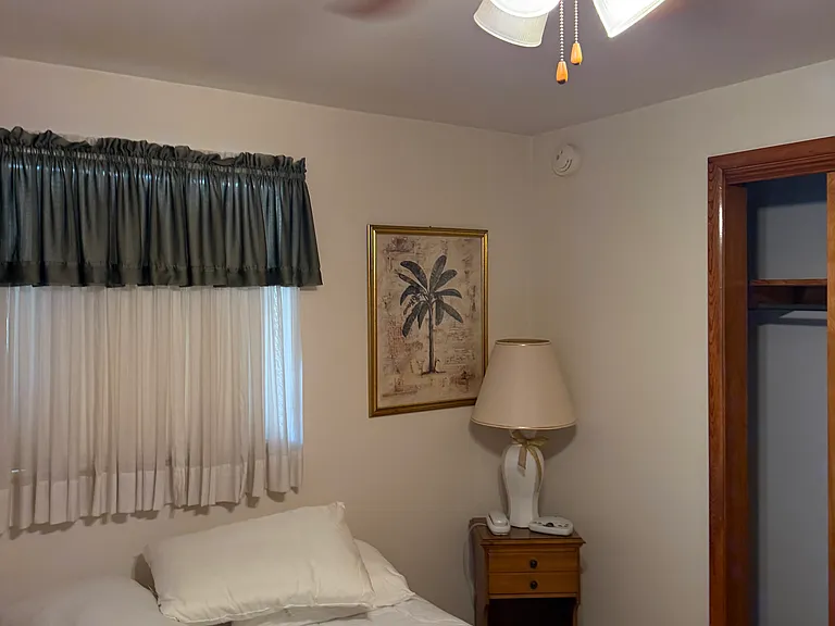 921 Hill St — Photo 9
