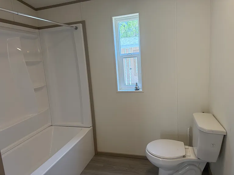 930 Elm Dr — Photo 10