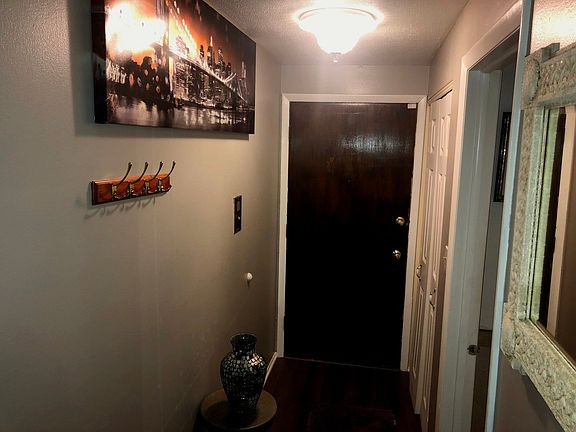 3rd image of 120 Collen Dr #4-217