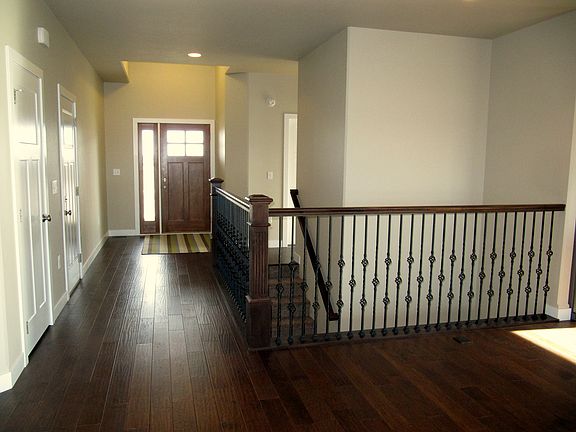 3rd image of 1137 26th Ave W