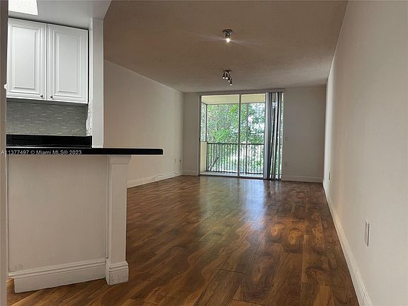 3rd image of 8373 Lake Dr APT 306