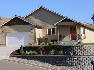 233 Palmdale Ave, Roseburg, OR