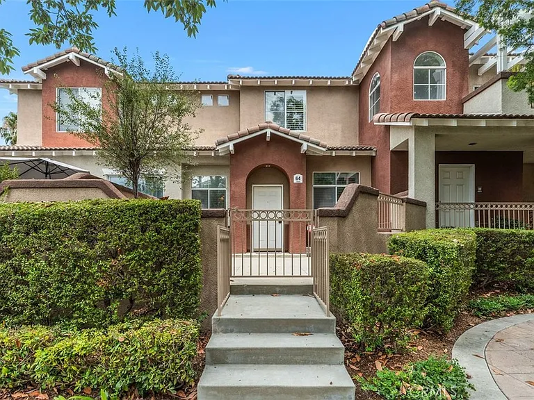 64 Mission Ct — Photo 33