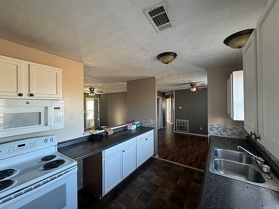 4th image of 969 Porter Rd