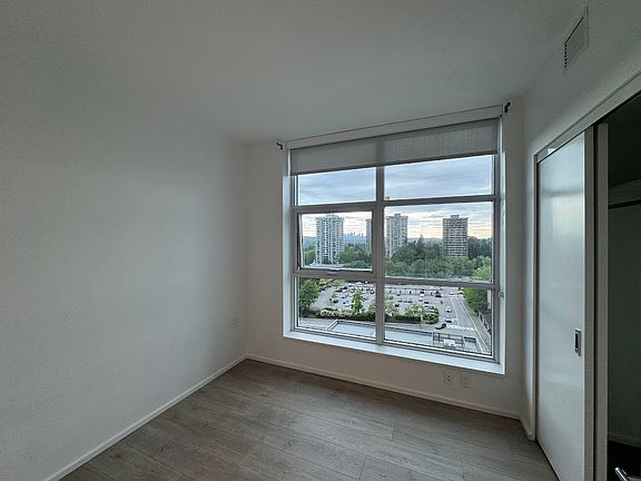 5th image of 3833 Evergreen Pl #2
