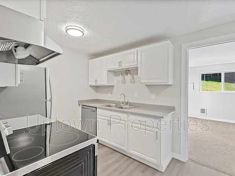 6834 N Richmond Ave — Photo 7