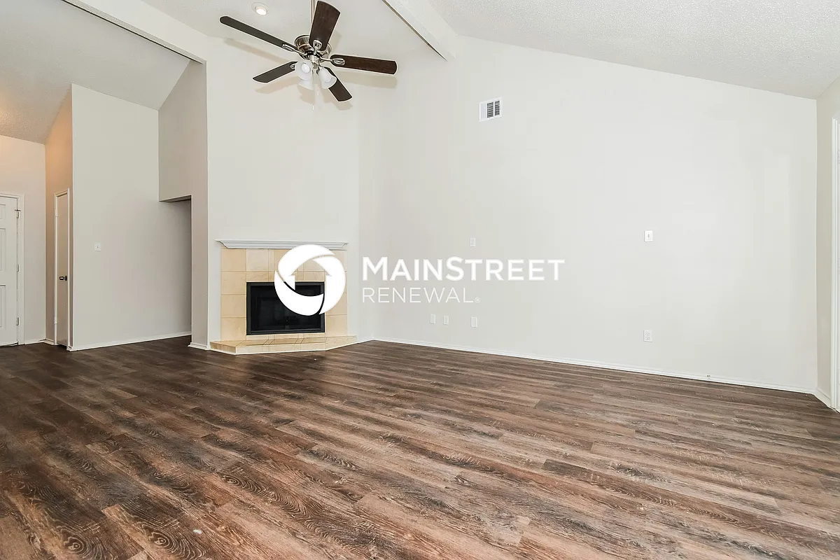 Living Room - 3613 Dorchester Dr