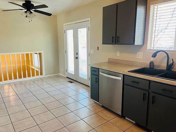 4th image of 4931 W Edinburgh Ln