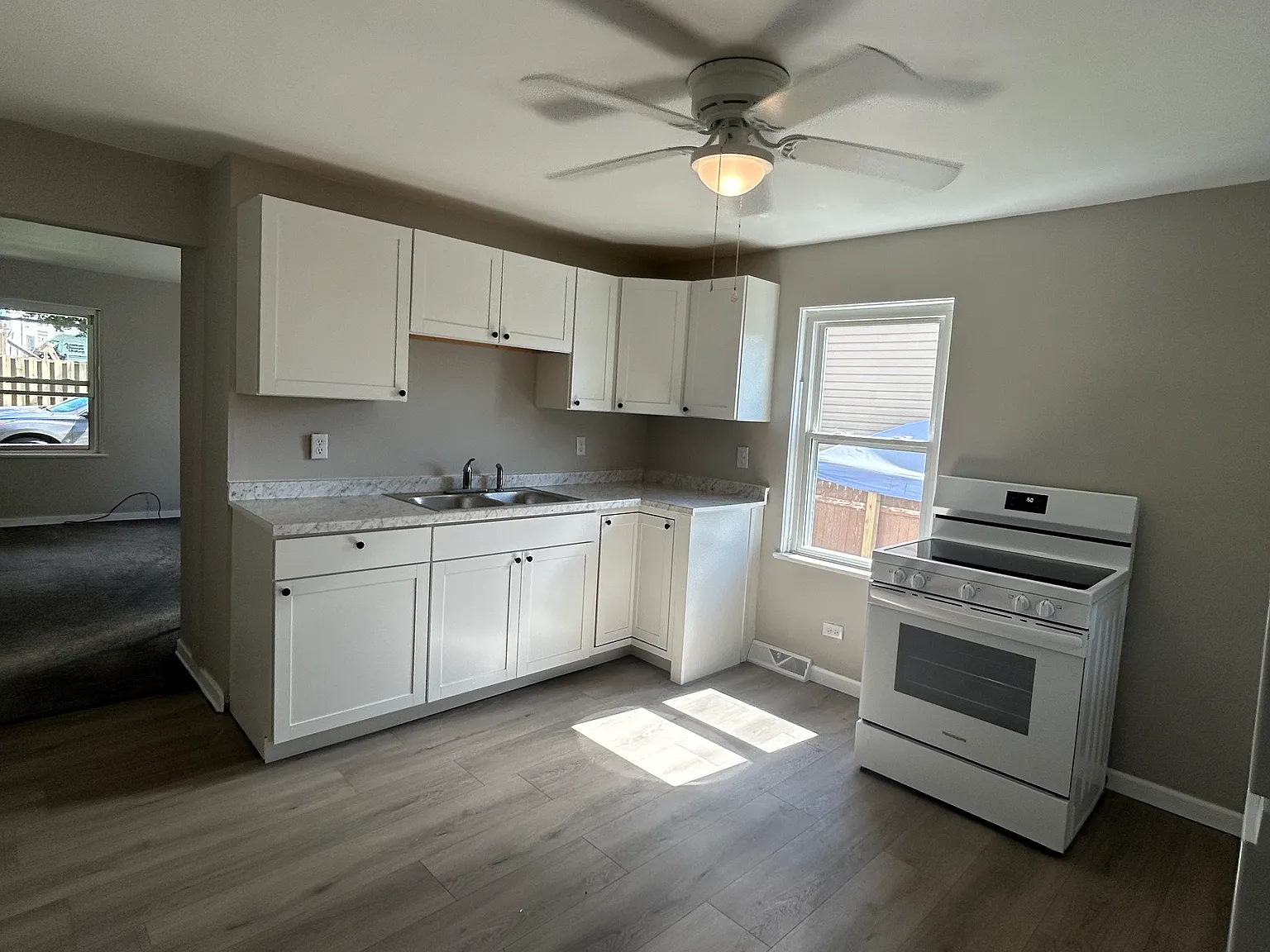 2 bed, $825 — Photo 3