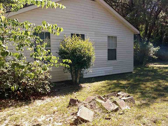 3rd image of 732 Lewis Blvd S