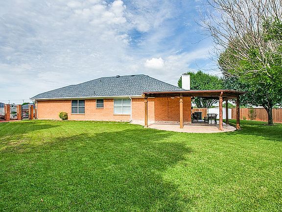 5th image of 710 Ponselle Dr