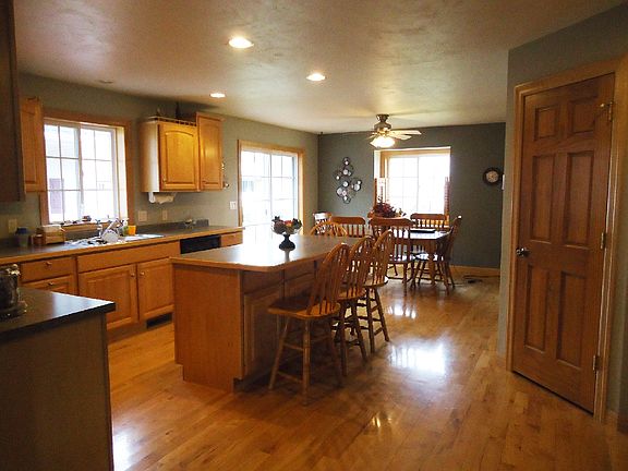 5th image of 310 Winchester Dr