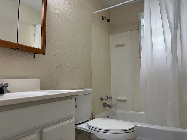 1 bed, 700 sqft, $900 — Photo 3