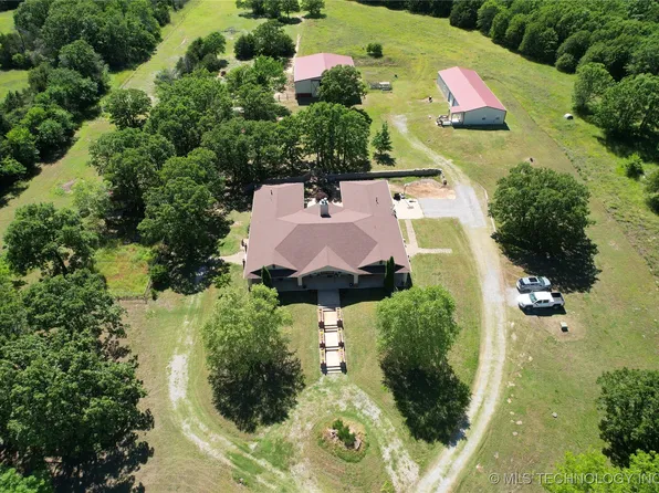 1216 N Oak Grove Rd, Drumright, OK 74030