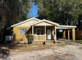 219 W Chelsea St, Deland, FL 32720