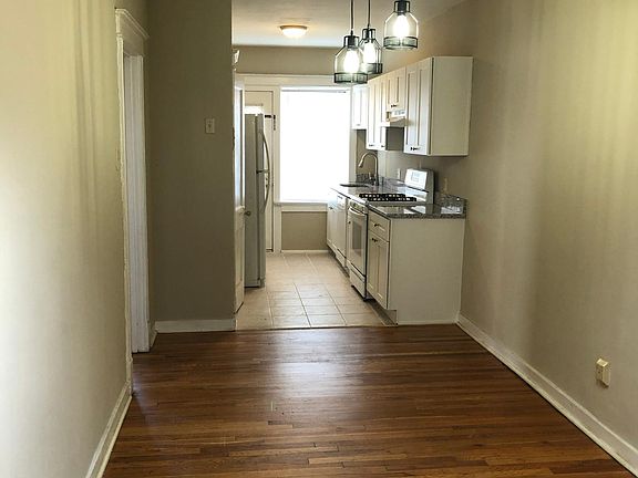4th image of 822 Leland Ave #3S