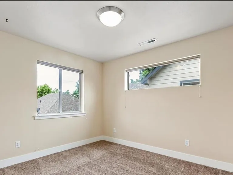 3721 W Catalpa Dr — Photo 12