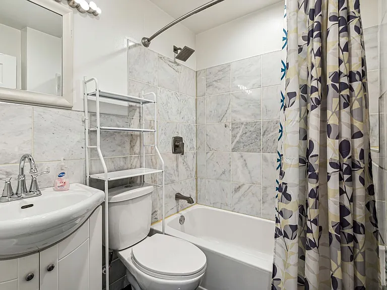 7752 Montgomery Rd #82 — Photo 25