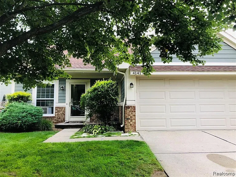 41419 Cornell Dr — Photo 1