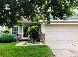 41419 Cornell Dr, Novi, MI 48377